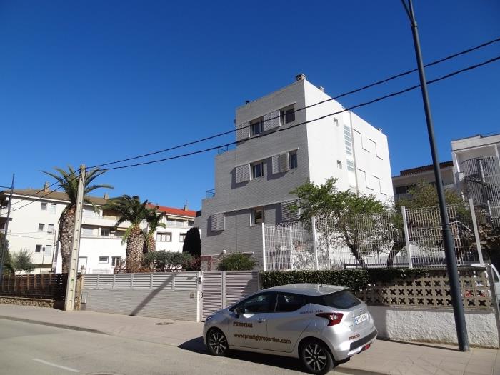 Duplex in het stadscentrum met parkeerplaats en zwembad