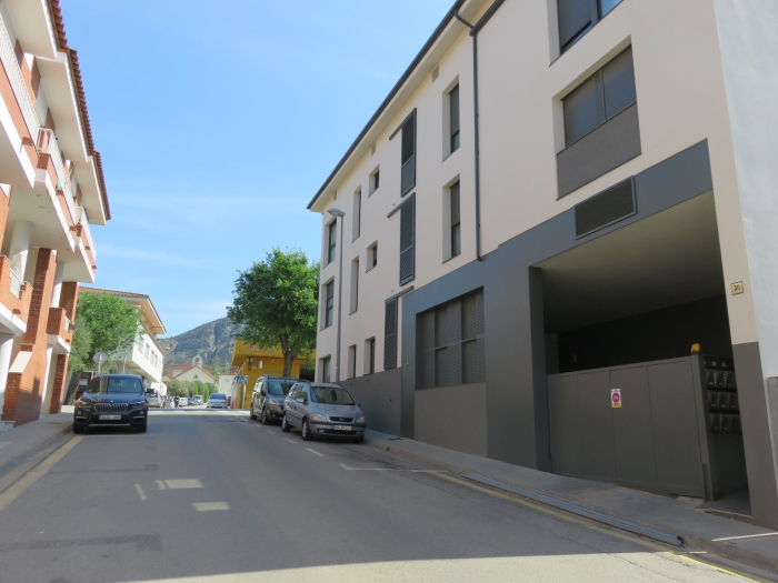 Parking à Torroella de Montgrí dans la zone urbaine.